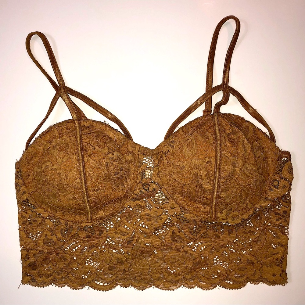 🦋SOLD🦋Mustard Lace Crop Top